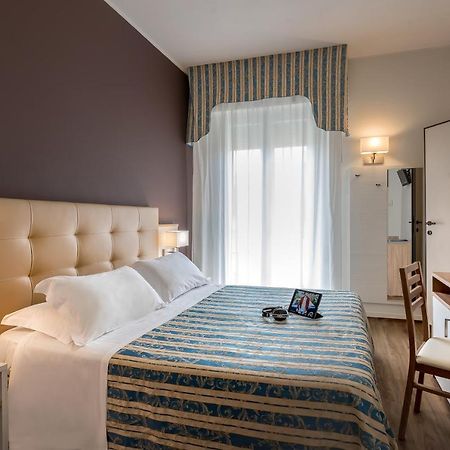 Hotel Sole Mio ริมินี ภายนอก รูปภาพ