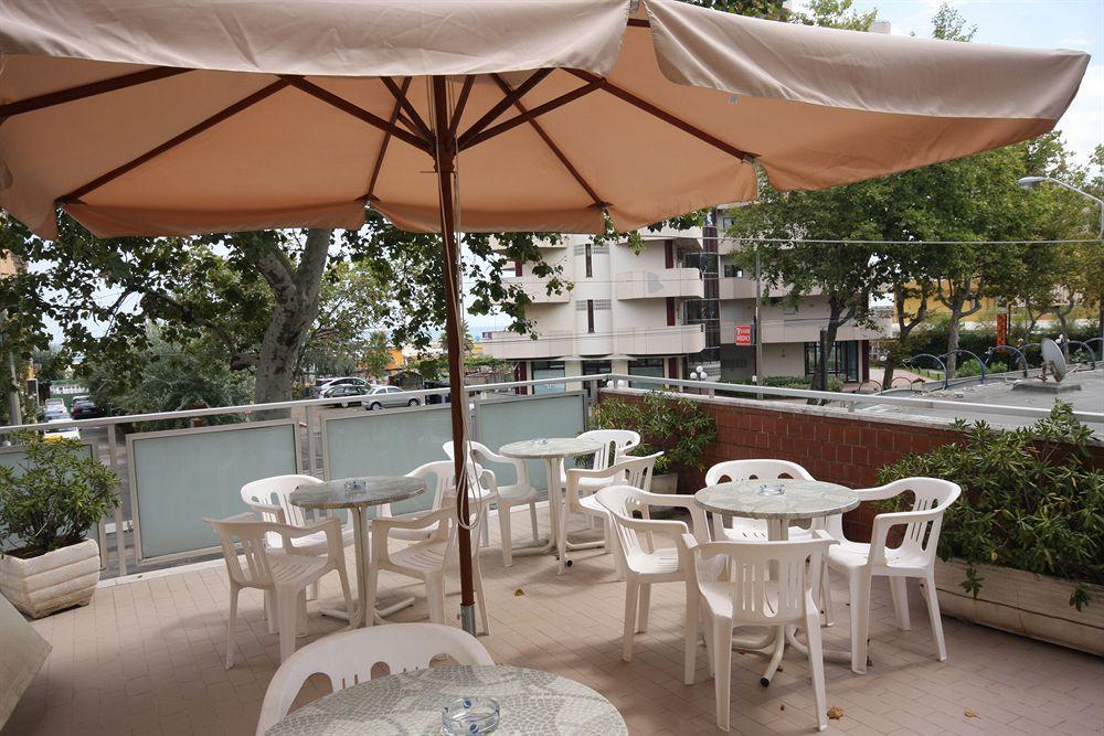 Hotel Sole Mio ริมินี ภายนอก รูปภาพ